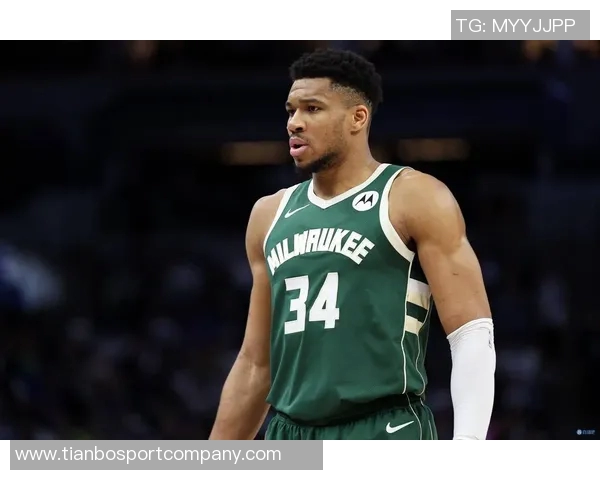 字母哥新冠康复后重返雄鹿训练营开展无对抗训练备战新赛季