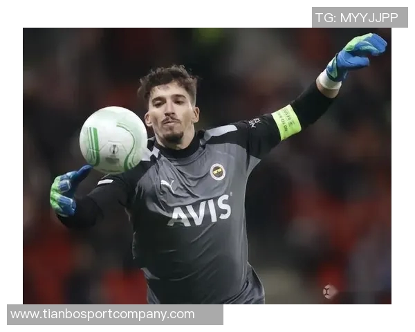 巴延德尔强调土耳其队士气高涨无论谁上场都将全力以赴争胜 巴延德尔强调土耳其队士气高涨无论谁上场都将全力以赴争胜