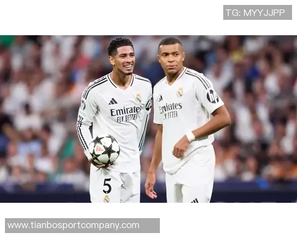 姆巴佩荣获欧洲金靴奖贝林厄姆晒全队合影祝贺兄弟荣耀时刻