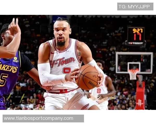 狄龙表现起伏今日出战16次投篮仅中4次贡献16分1篮板1助攻6犯规罚球命中率高达86