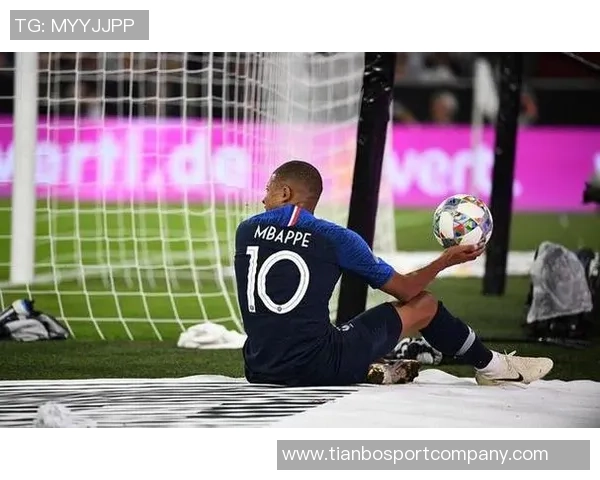 姆巴佩西甲赛季表现惊艳44球6助助攻参与50球创佳绩 姆巴佩西甲赛季表现惊艳44球6助助攻参与50球创佳绩