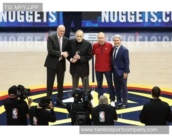 阿德尔曼解析助教角色杜德利专注防守巴里亚主攻战术设计与执行