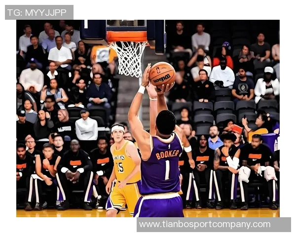 布克助攻与失误并存球队急需真正控卫提升整体表现 布克助攻与失误并存球队急需真正控卫提升整体表现