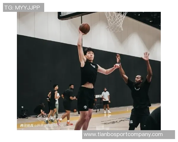 杨瀚森谈体能提升秘诀:遵循球队训练计划与教练安排上场时机 杨瀚森谈体能提升秘诀:遵循球队训练计划与教练安排上场时机