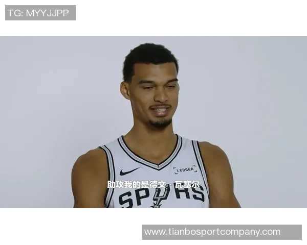 瓦塞尔强势挡拆助攻文班三步后仰跳投决胜最后一攻 瓦塞尔强势挡拆助攻文班三步后仰跳投决胜最后一攻